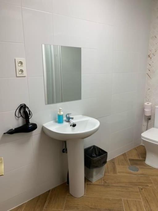 De Ao 1 Apartament *